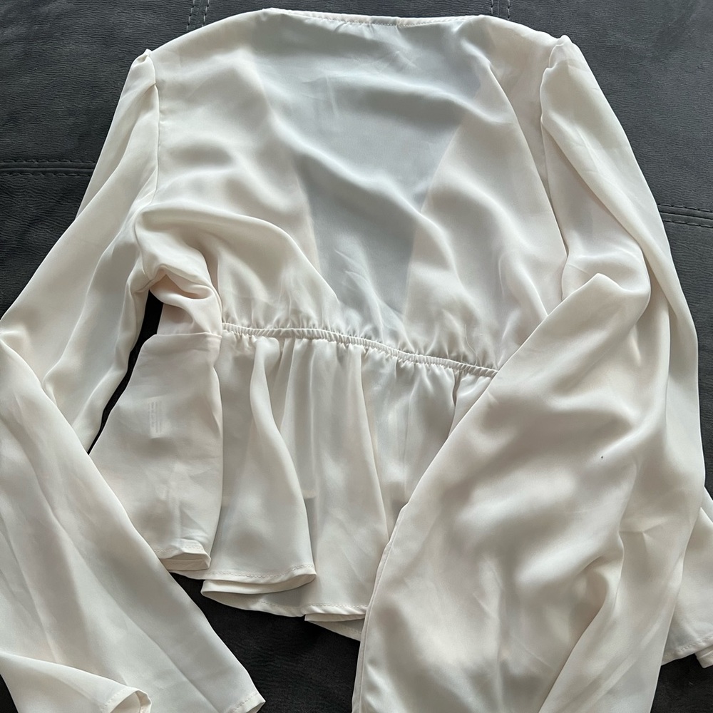 Off white blouse - Picture 2 of 2